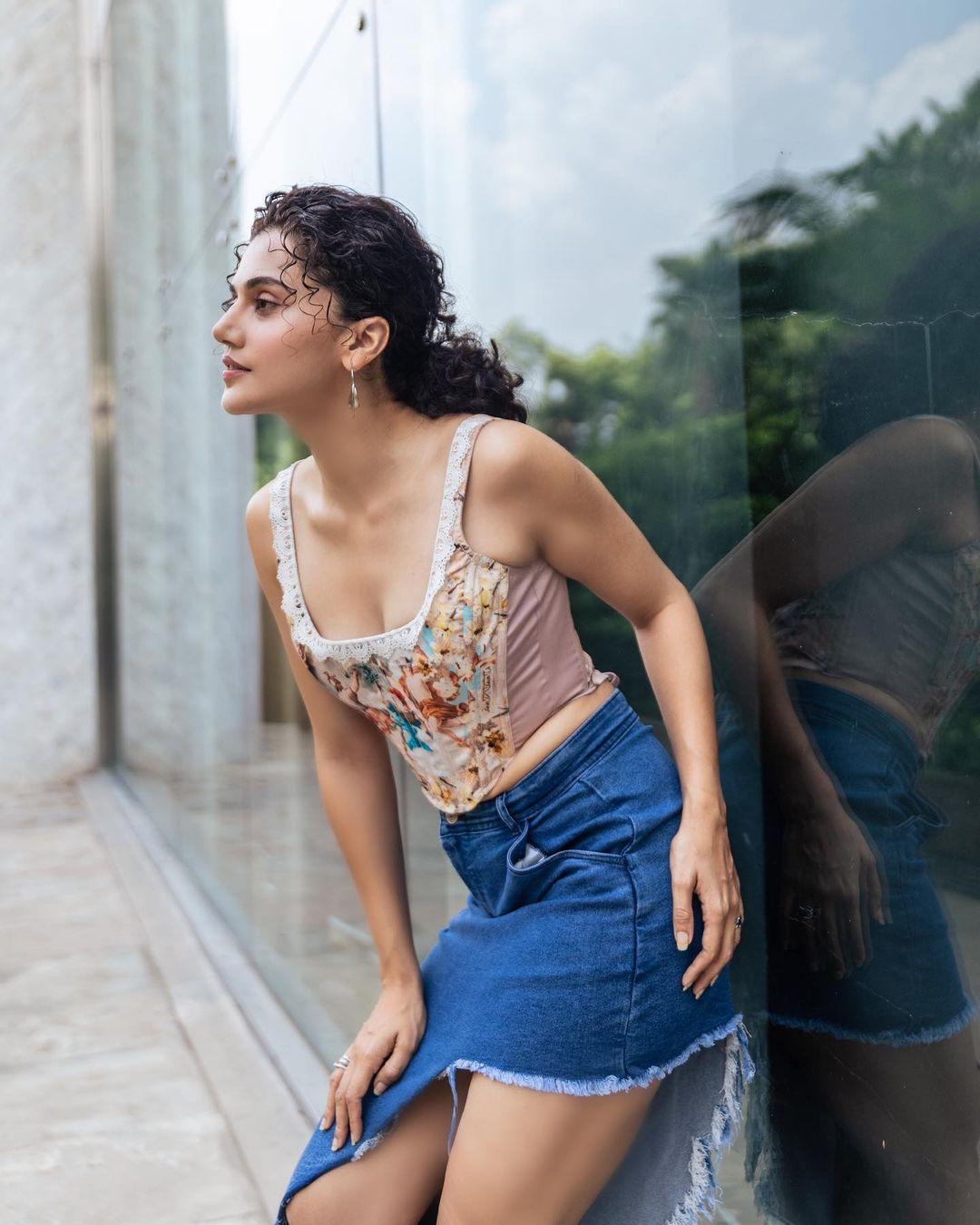 Taapsee Pannu Hot Images 4
