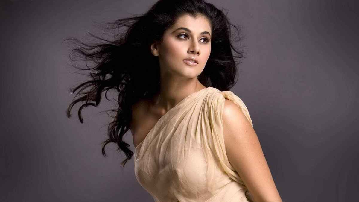 Taapsee Pannu Hot Images